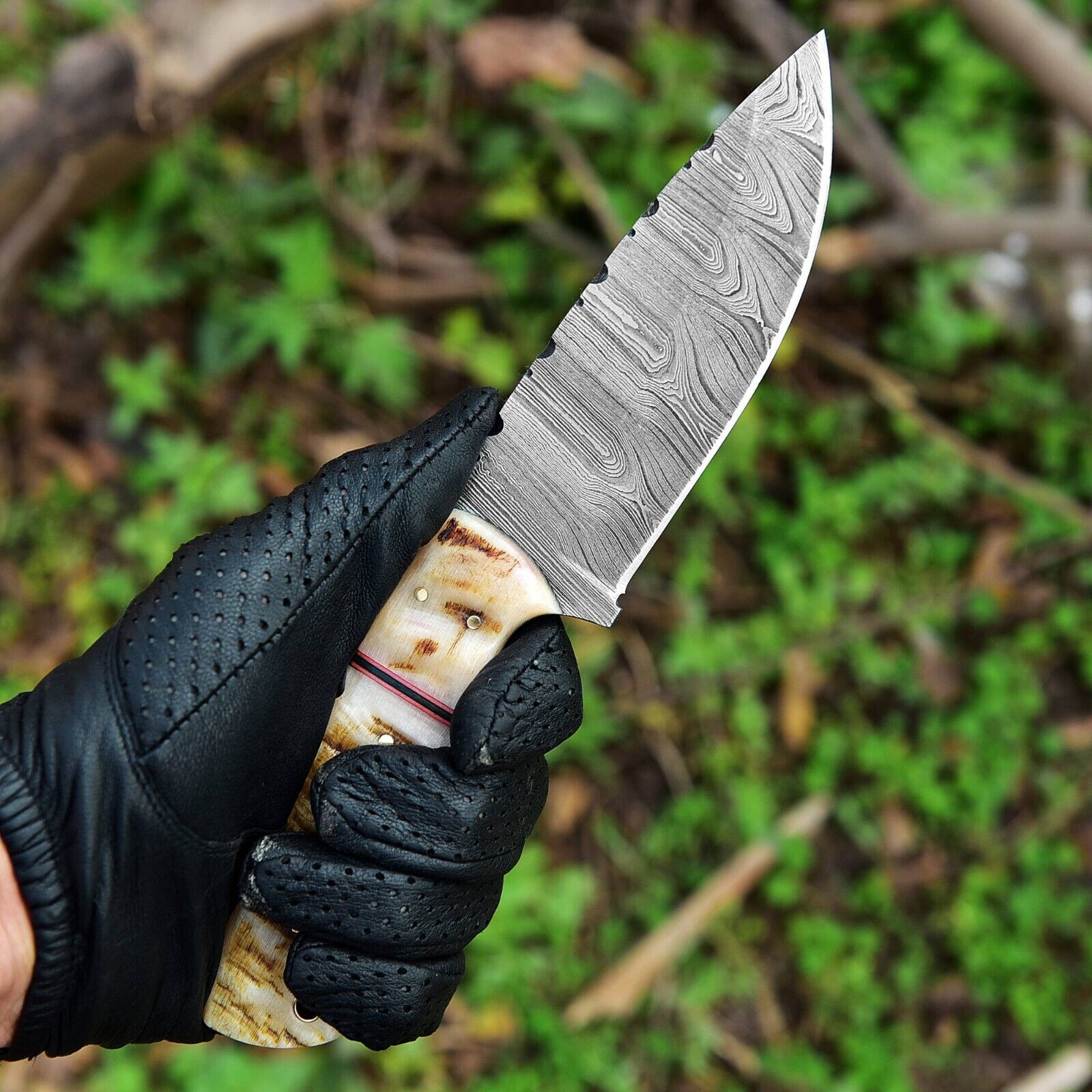 Premium Custom Damascus Steel Skinning Knife – 4.5-Inch Handle Crafted from Sheep Horn - Korvel