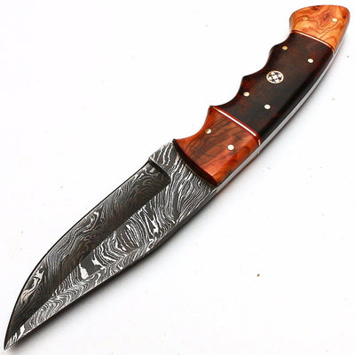 Premium Handcrafted Damascus Steel Hunting and Skinning Knife - Korvel