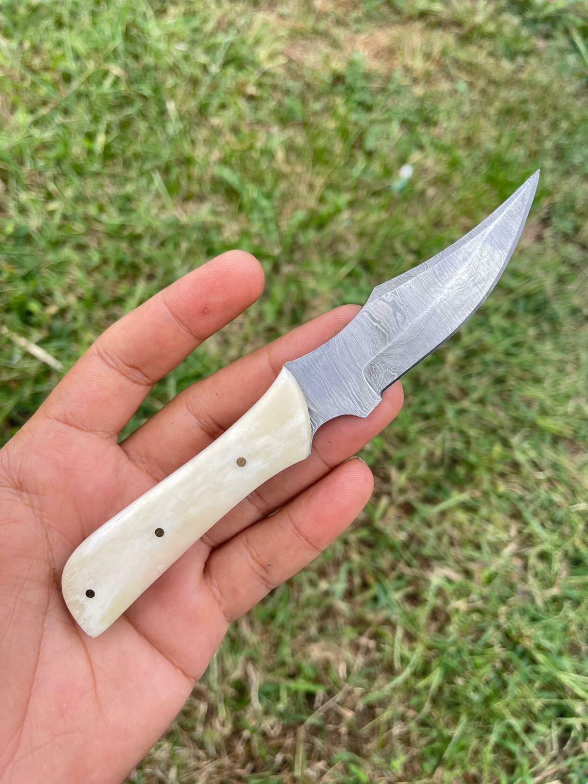 Artisan Crafted Damascus Steel Skinner Knife - Korvel