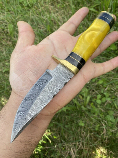 Artisan Crafted Damascus Steel Hunting Knife with Leather Sheath - Korvel