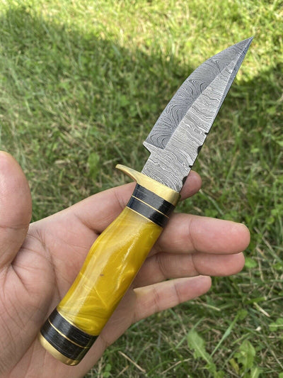 Artisan Crafted Damascus Steel Hunting Knife with Leather Sheath - Korvel