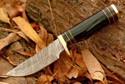 Artisan Crafted Damascus Steel Hunting Knife for Outdoor Adventures - Korvel