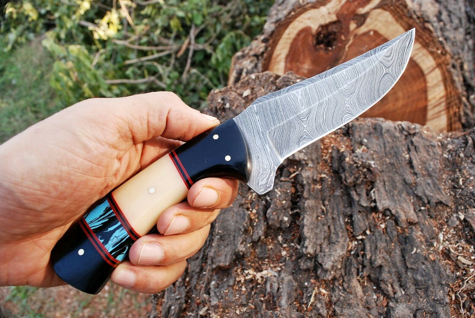 Premium Custom Damascus Steel Hunting Knife - Handcrafted Excellence - Korvel