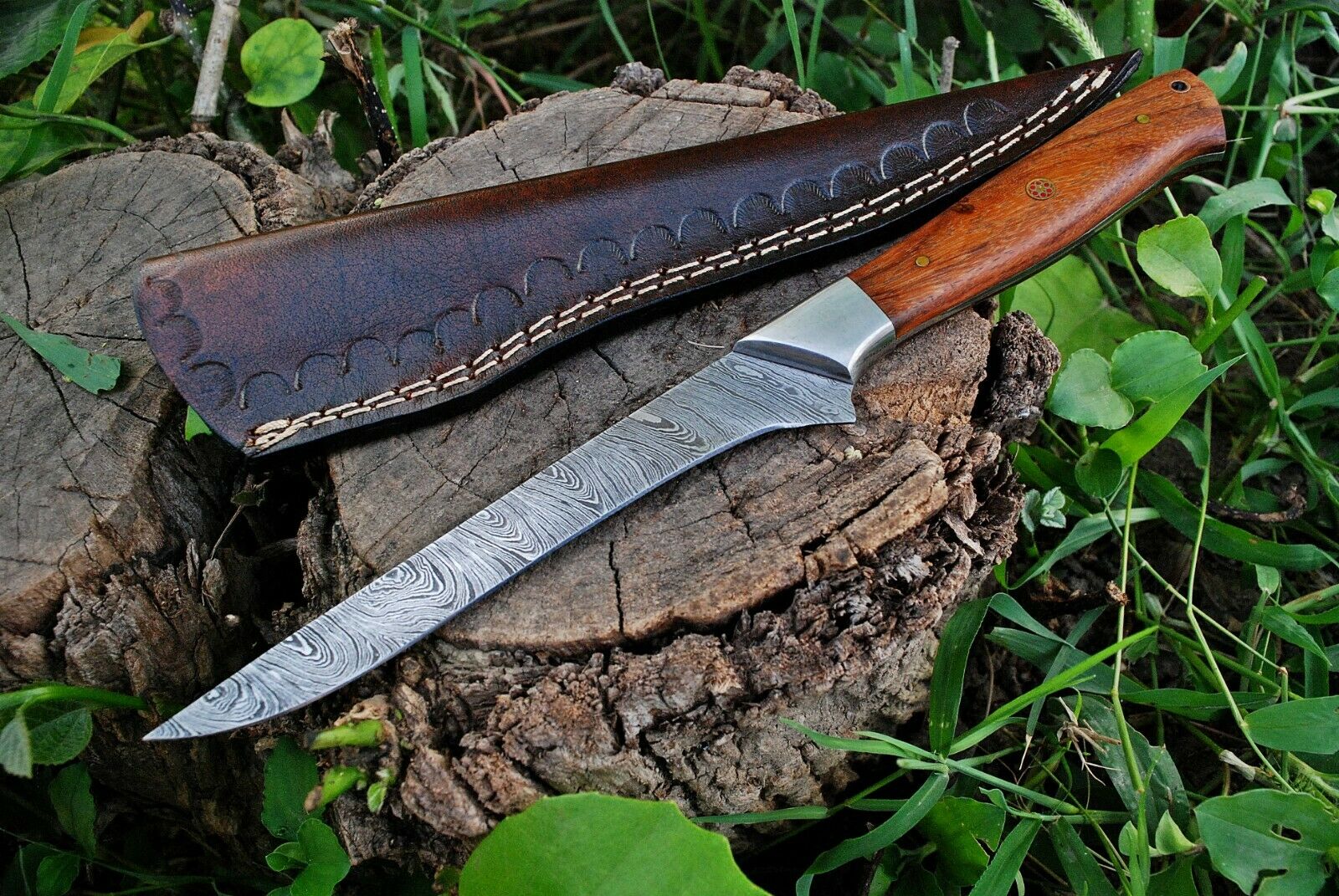 Exquisite Custom Damascus Steel Fillet Knife with Elegant Rosewood Handle - Korvel