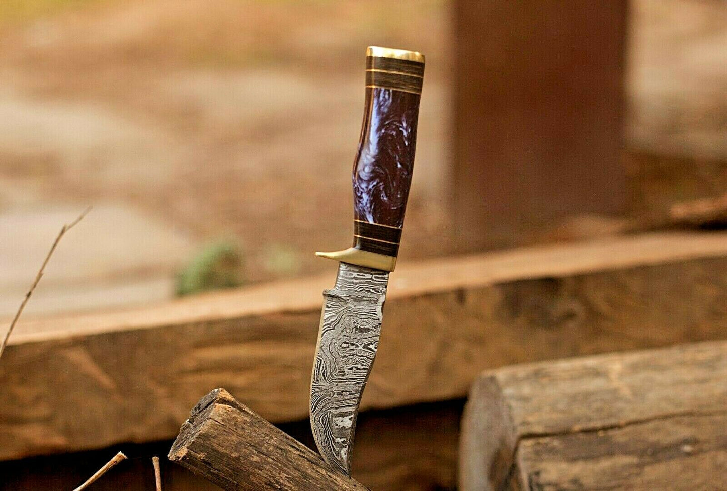 Artisan Crafted Damascus Steel Hunting Knife with Pearl Resin Handle - Korvel