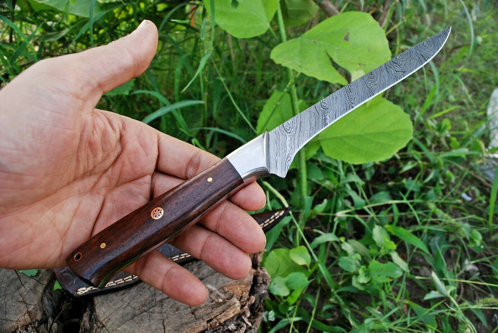 Exquisite Custom Damascus Steel Fillet Knife with Elegant Rosewood Handle - Korvel