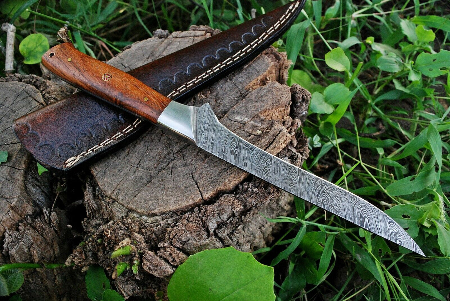 Exquisite Custom Damascus Steel Fillet Knife with Elegant Rosewood Handle - Korvel