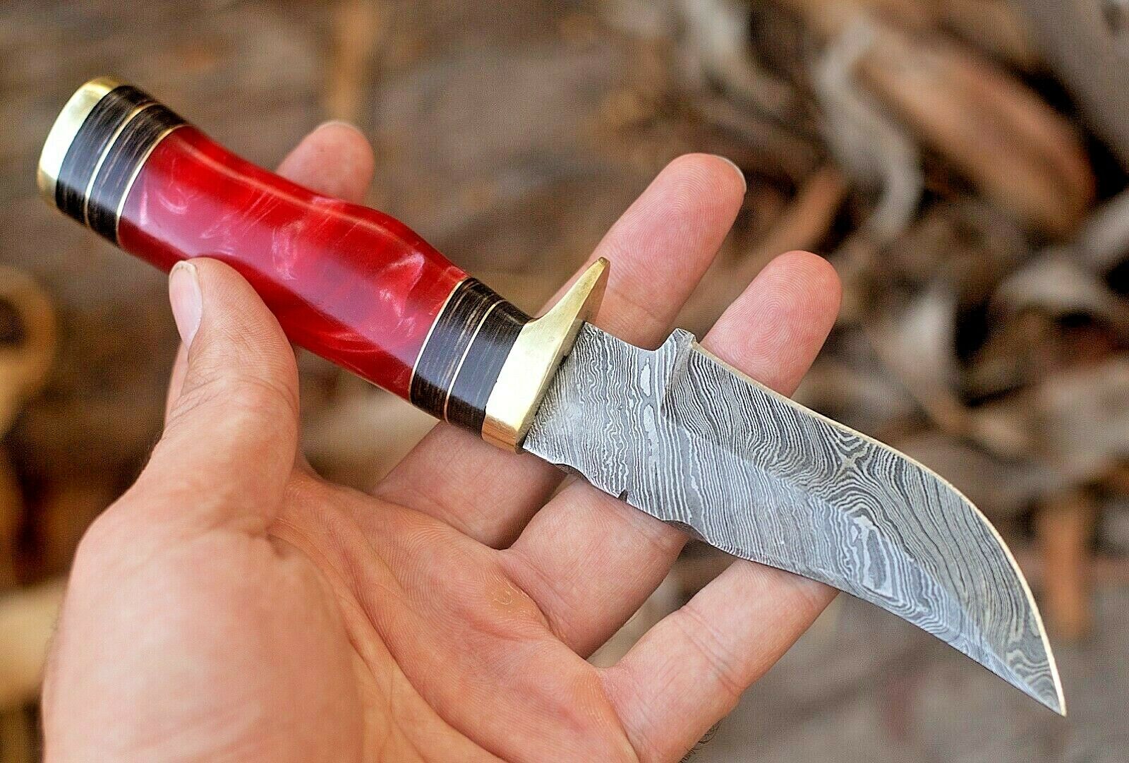Artisan Crafted Damascus Steel Hunting Knife with Pearl Resin Handle - Korvel