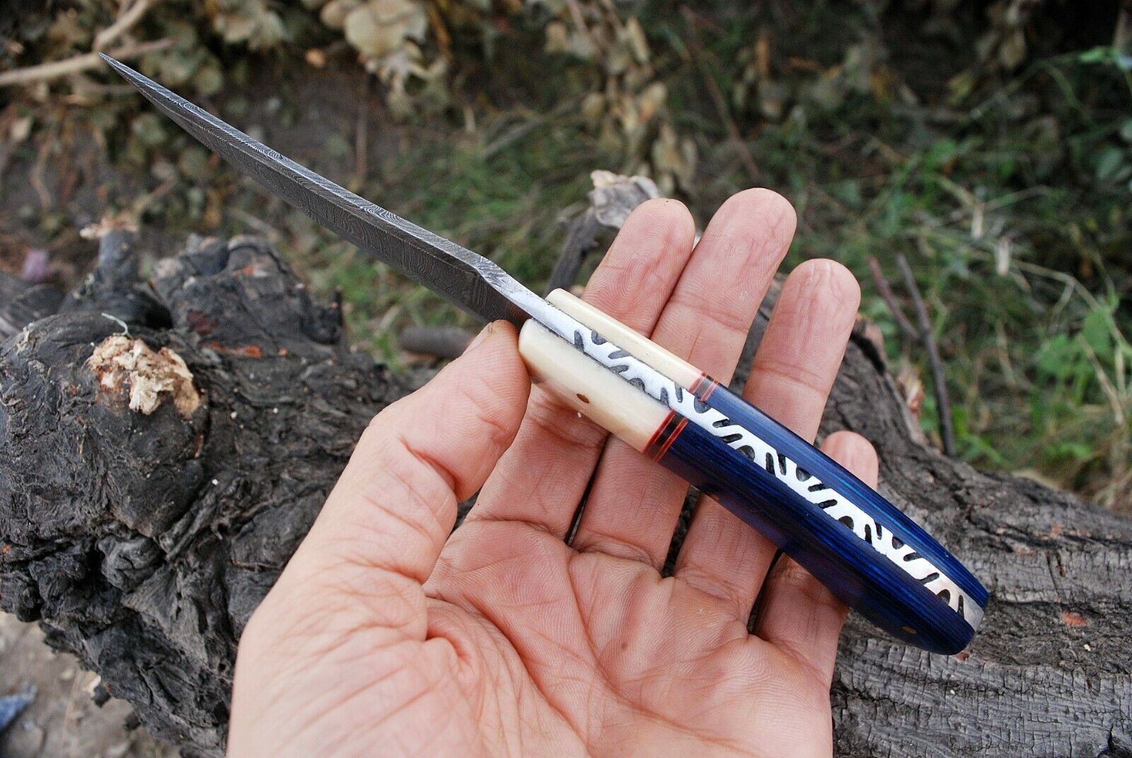 Artisan Crafted Damascus Steel Hunting Knife - Korvel