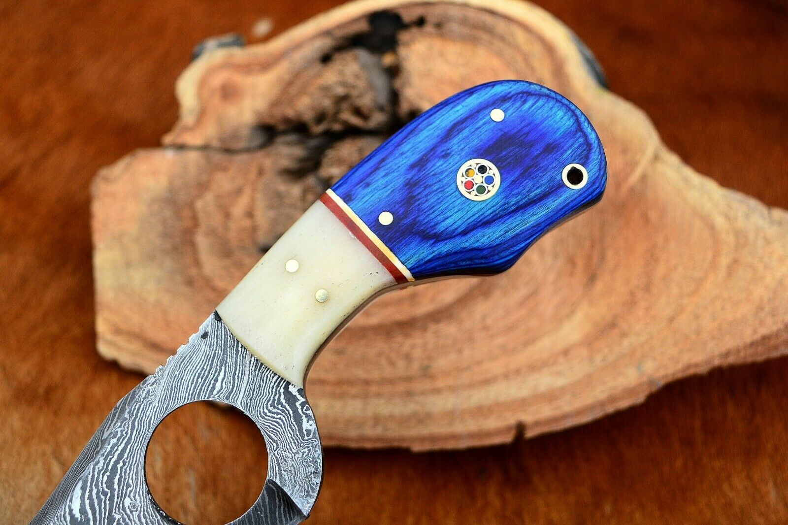Artisan Crafted Damascus Steel Hunting Knife with Bone Handle - Korvel