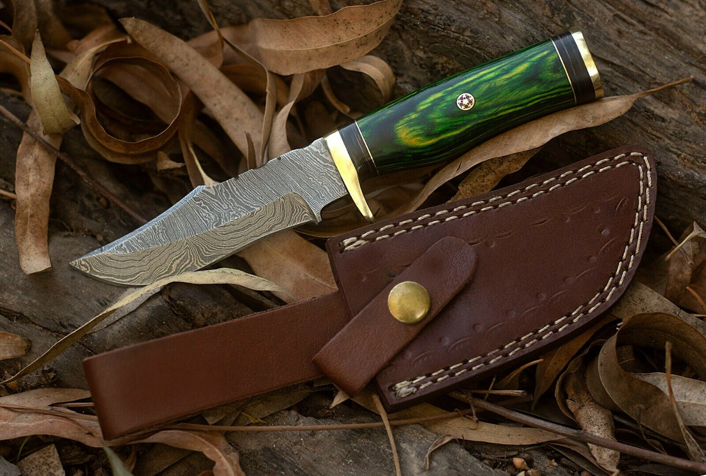 Artisan Crafted Damascus Steel Hunting Knife with Leather Sheath - Korvel