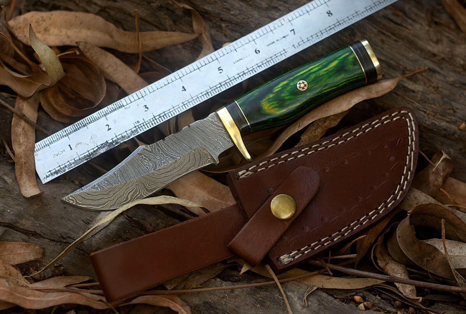 Artisan Crafted Damascus Steel Hunting Knife with Leather Sheath - Korvel
