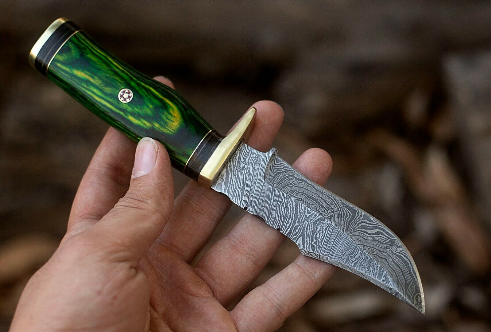 Artisan Crafted Damascus Steel Hunting Knife with Leather Sheath - Korvel