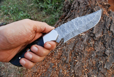 Bespoke Damascus Steel Hunting Knife - Artisan Crafted - Korvel