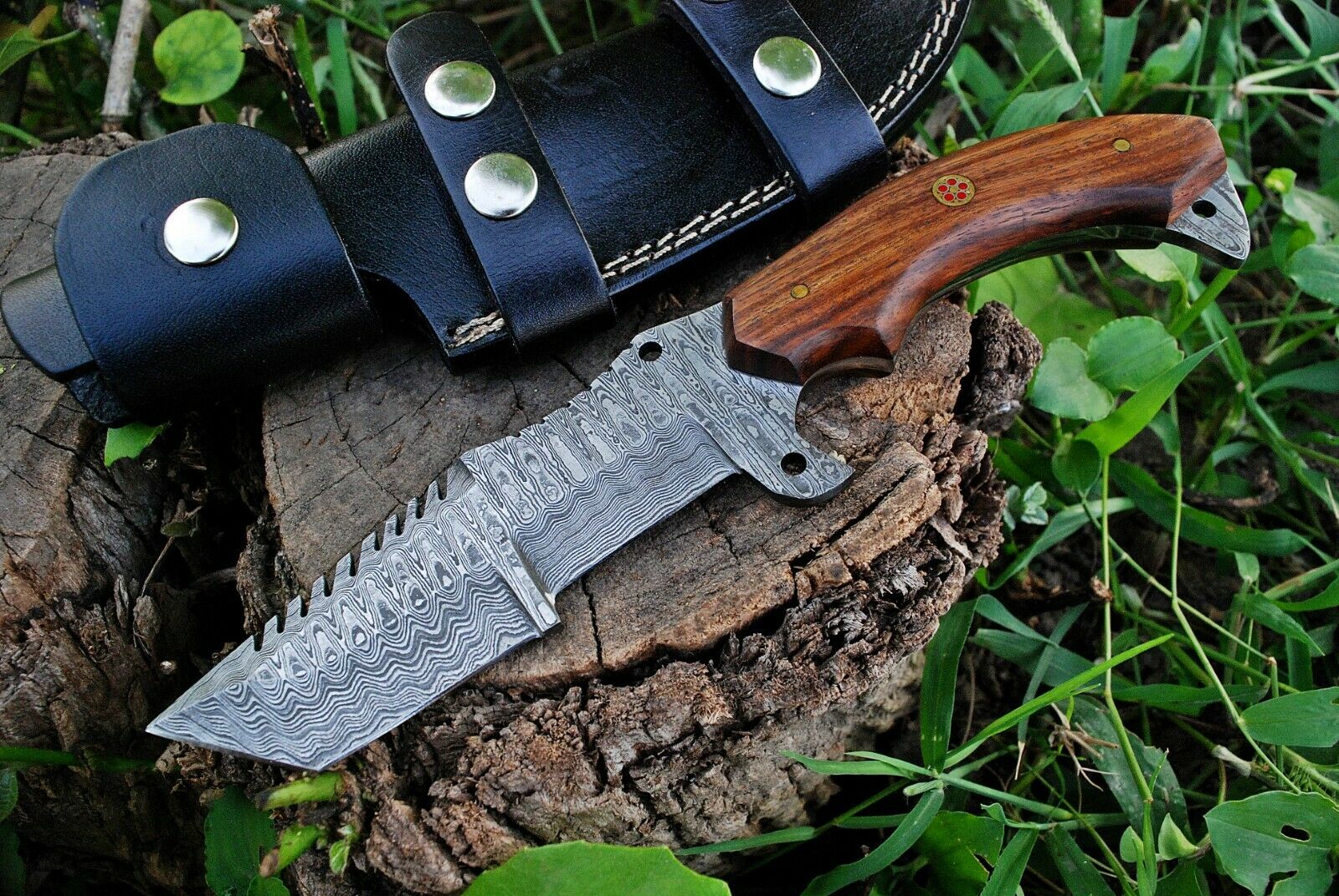 Premium Damascus Tanto Tracker Knife with Luxurious Rosewood Handle - 10 Inches, Multi-Functional Serrated Blade - Korvel