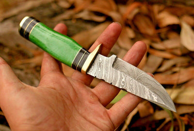 Artisan Crafted Damascus Steel Hunting Knife for Outdoor Adventures - Korvel