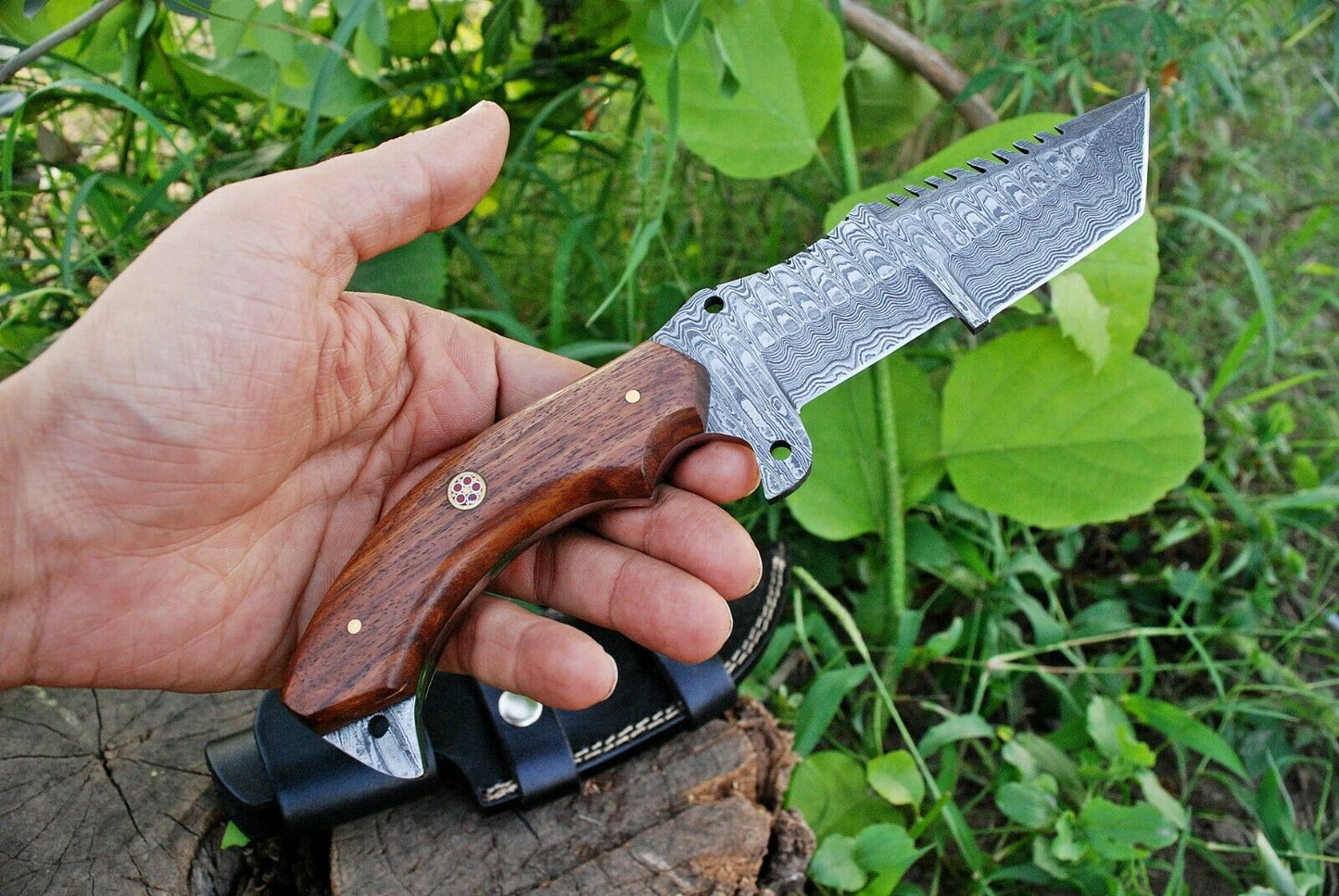 Premium Damascus Tanto Tracker Knife with Luxurious Rosewood Handle - 10 Inches, Multi-Functional Serrated Blade - Korvel