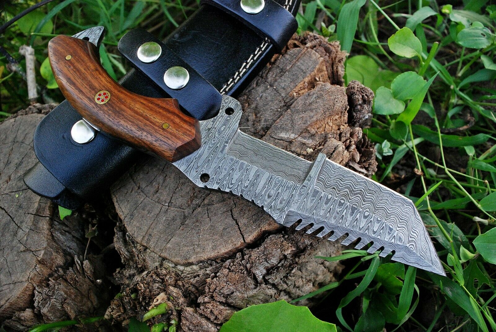 Premium Damascus Tanto Tracker Knife with Luxurious Rosewood Handle - 10 Inches, Multi-Functional Serrated Blade - Korvel