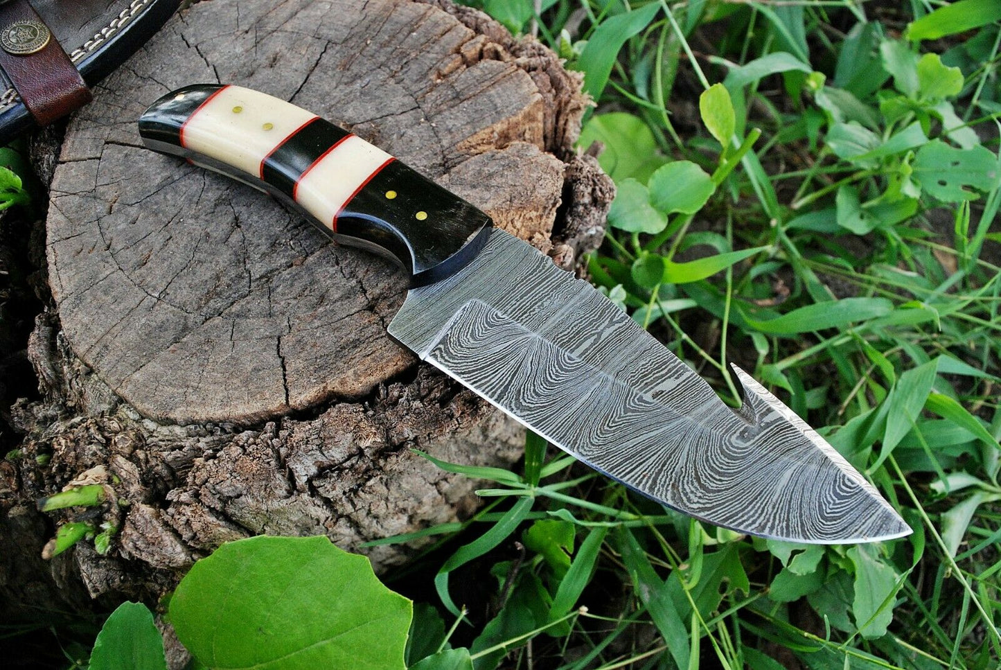 Premium Custom Damascus Steel Guthook Hunting Knife - Korvel