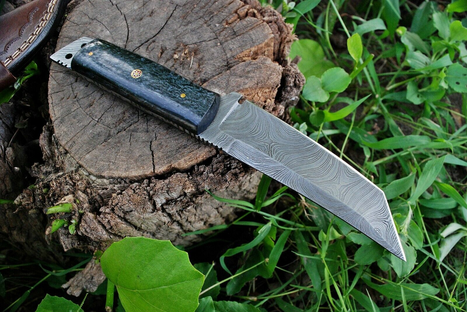 Premium Damascus Steel Tanto Knife for Adventurers - Korvel