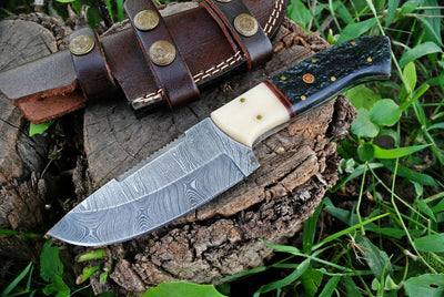 Premium Handmade Damascus Steel Skinning Knife for Outdoor Adventures - Korvel