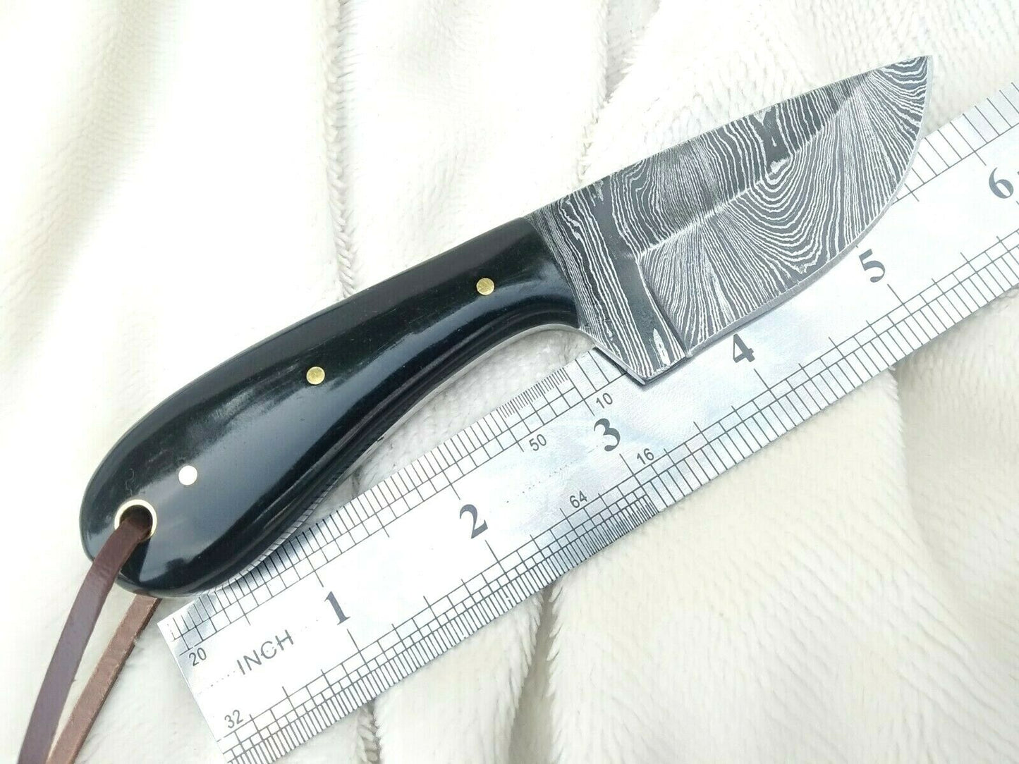 Artisan Crafted Damascus Steel Skinning Knife with Buffalo Horn Handle - Korvel