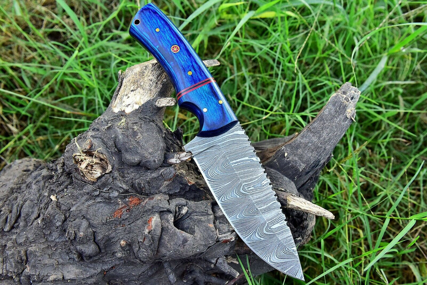 Premium Custom Damascus Steel Skinning Knife for Hunters - Korvel