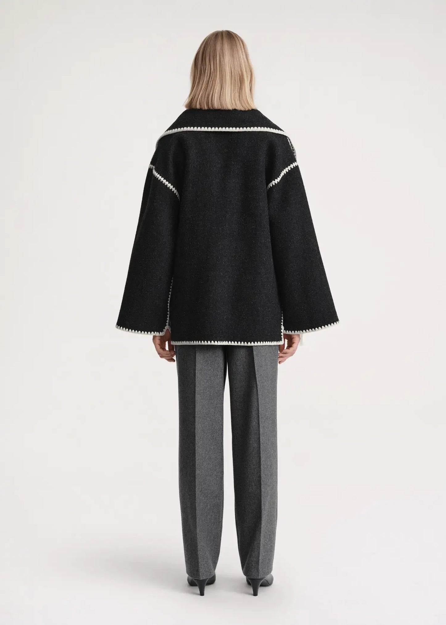 Dejavu Skarf Jacket - Stylish and Versatile Outerwear