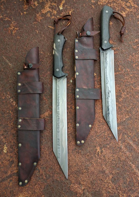 Handcrafted Viking Seax with Premium Leather Sheath - A Warrior's Tool - Korvel
