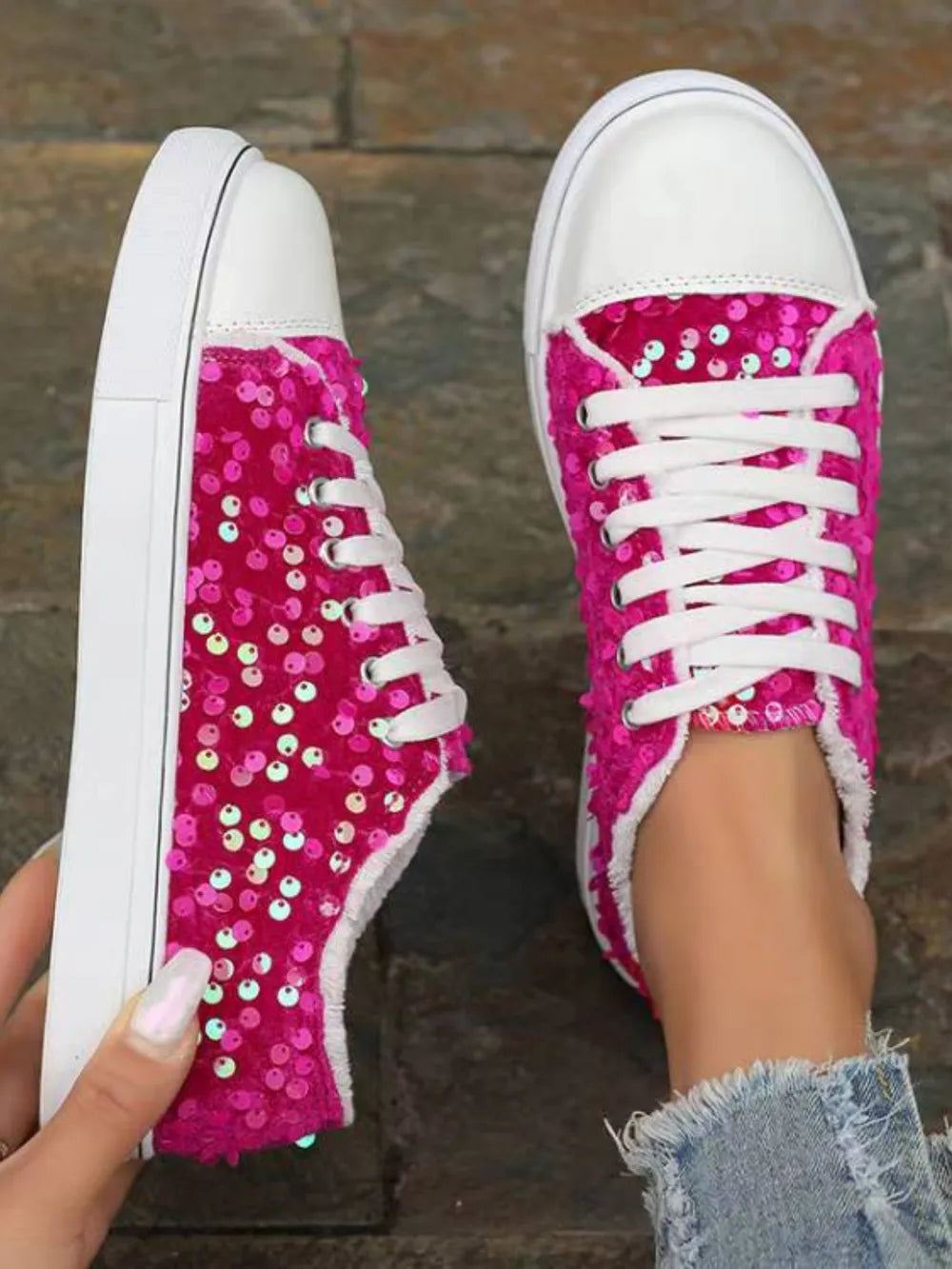 Sequin Round Toe Flat Sneakers - Korvel