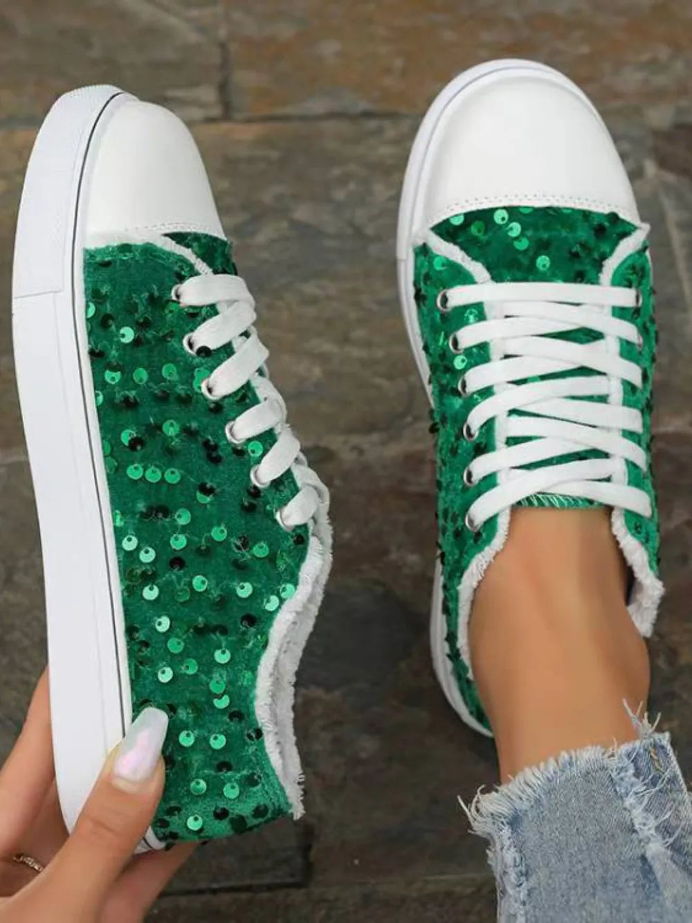 Sequin Round Toe Flat Sneakers - Korvel