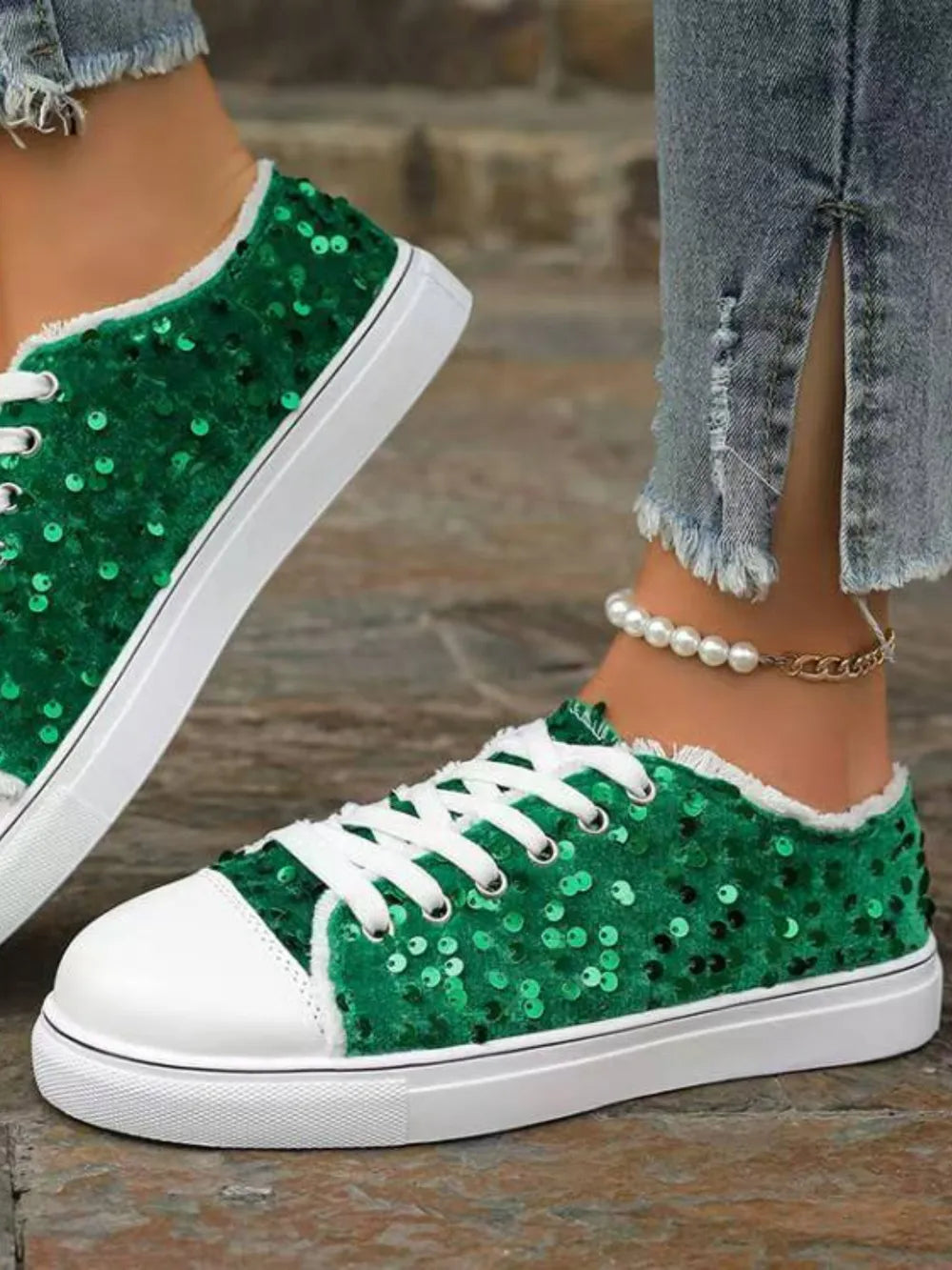 Sequin Round Toe Flat Sneakers - Korvel