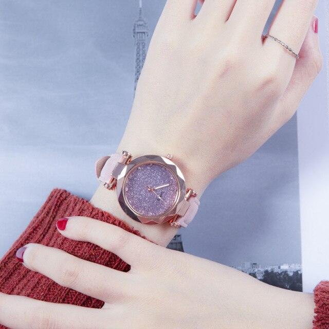 Reloj de Cuarzo para Mujeres con Pulsera de Cuero Elegante