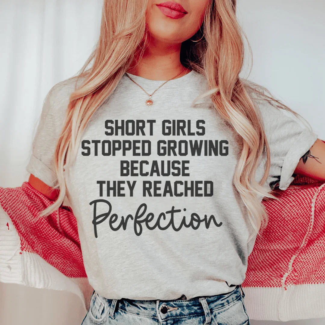 Las chicas bajitas dejaron de crecer porque alcanzaron la perfección.