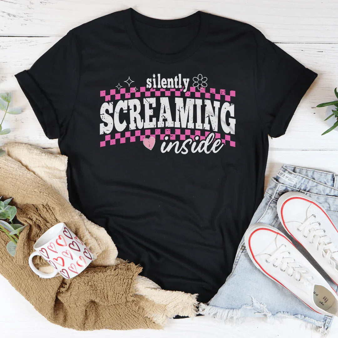 Camiseta Silenciosamente Gritando por Dentro