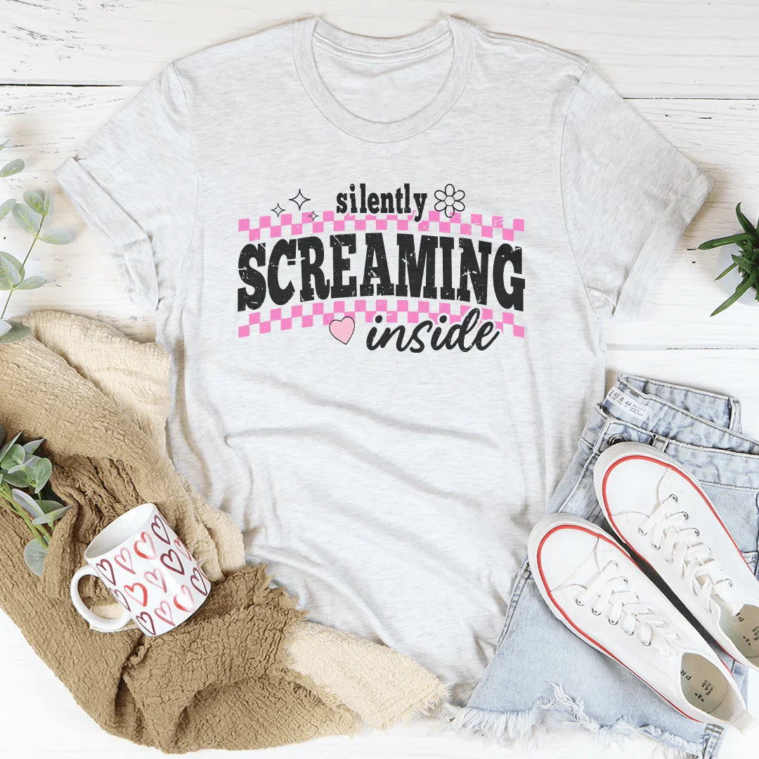 Camiseta Silenciosamente Gritando por Dentro