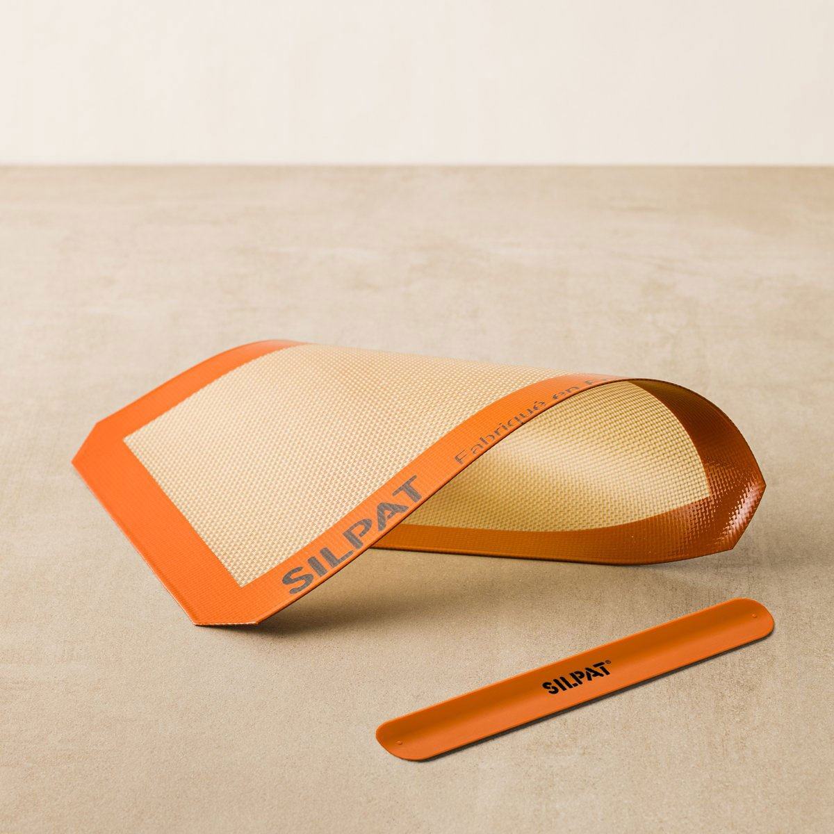 Silpat Half Size Baking Mat & Sil-band - Korvel
