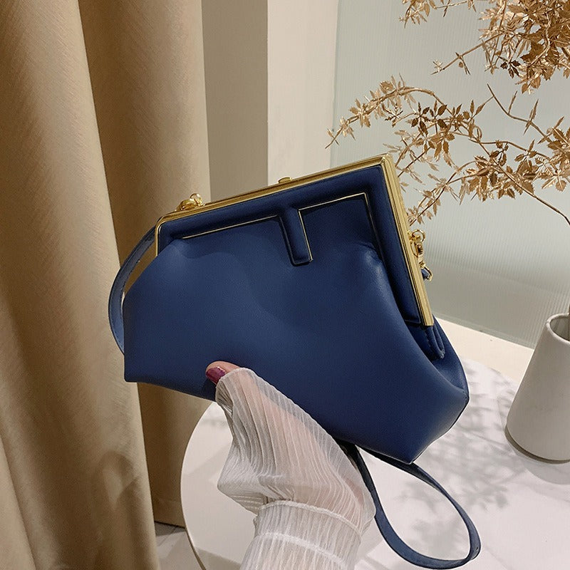 Simple small fragrant cloud bag texture new fashion fashion solid color clip bag shoulder bag crossbody bag - Korvel