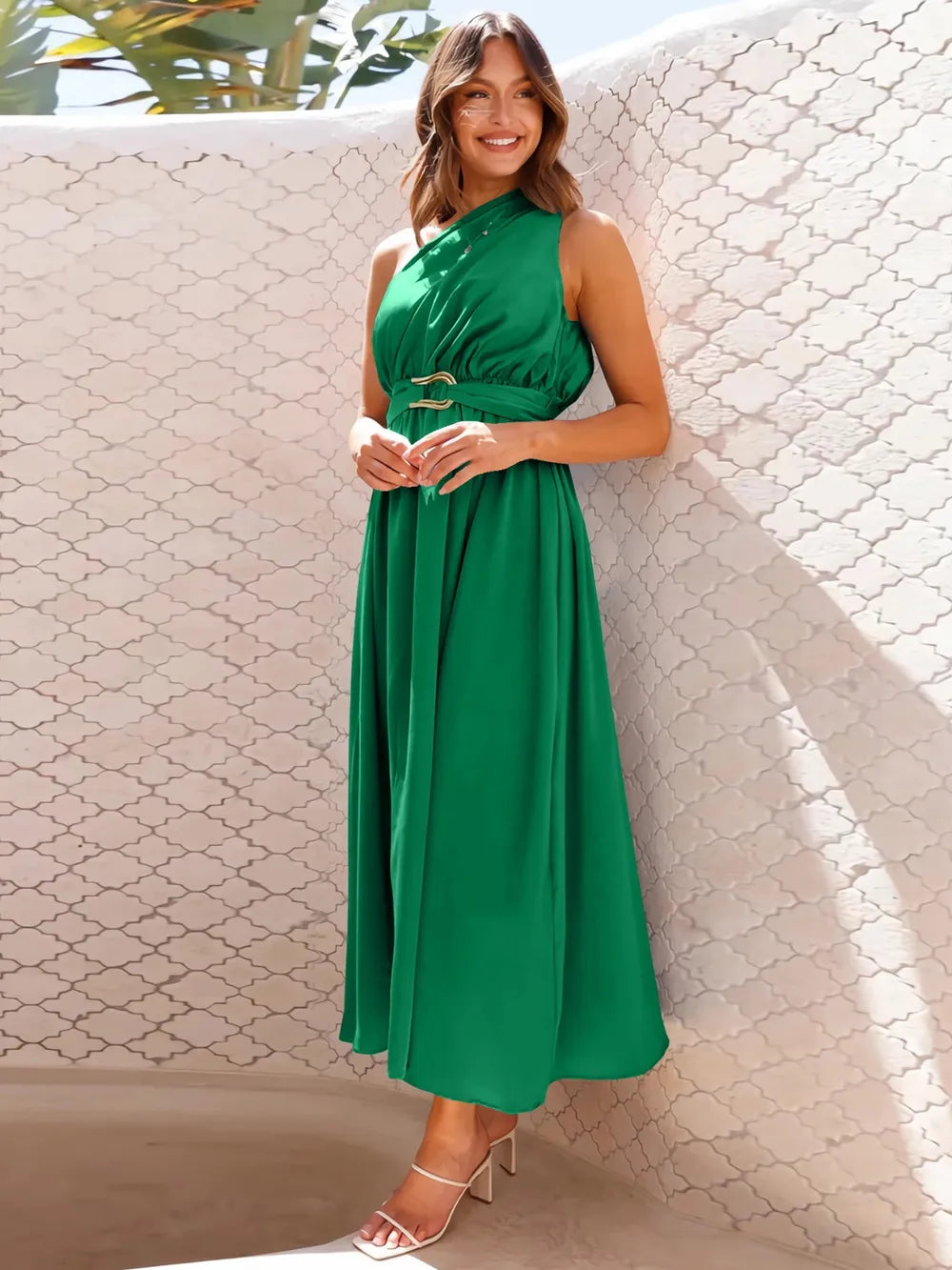 Robe midi élégante à épaule unique