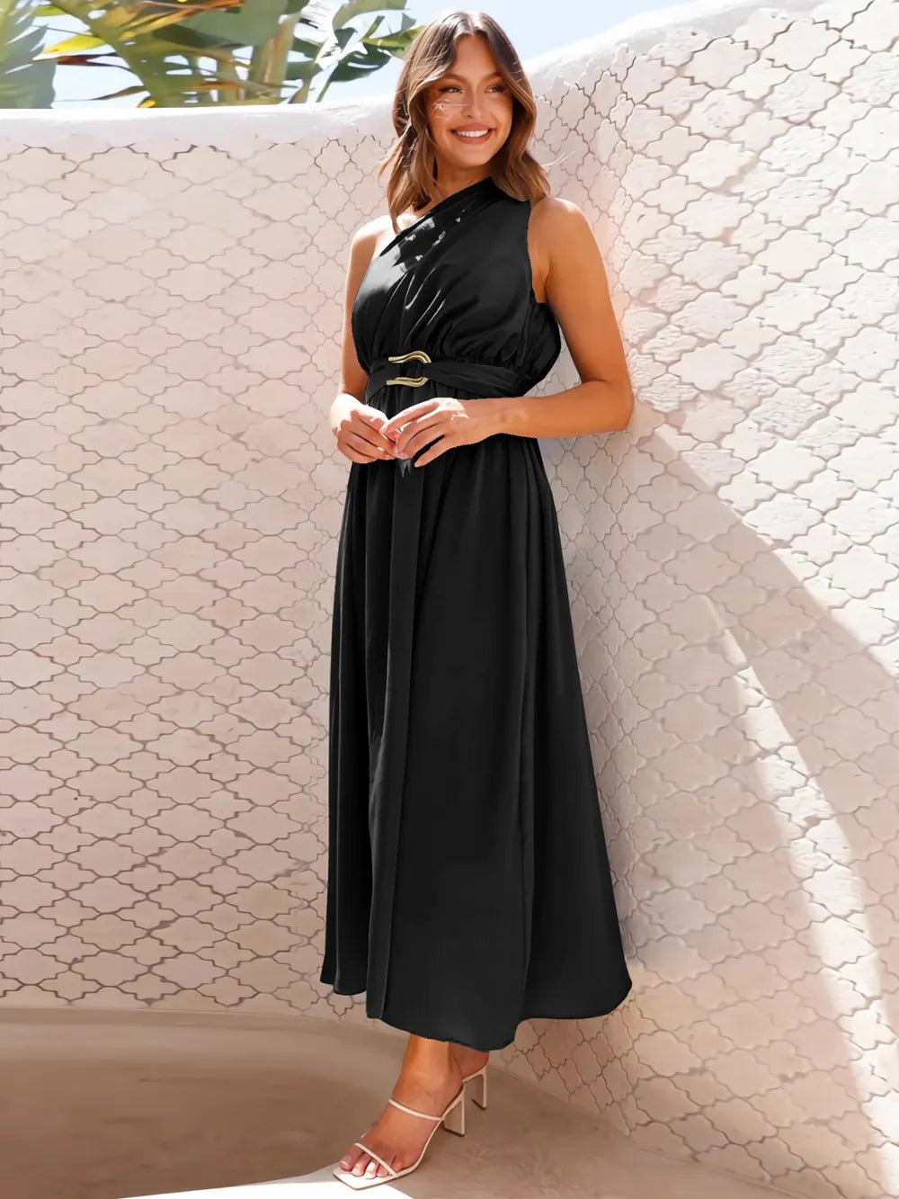 Robe midi élégante à épaule unique
