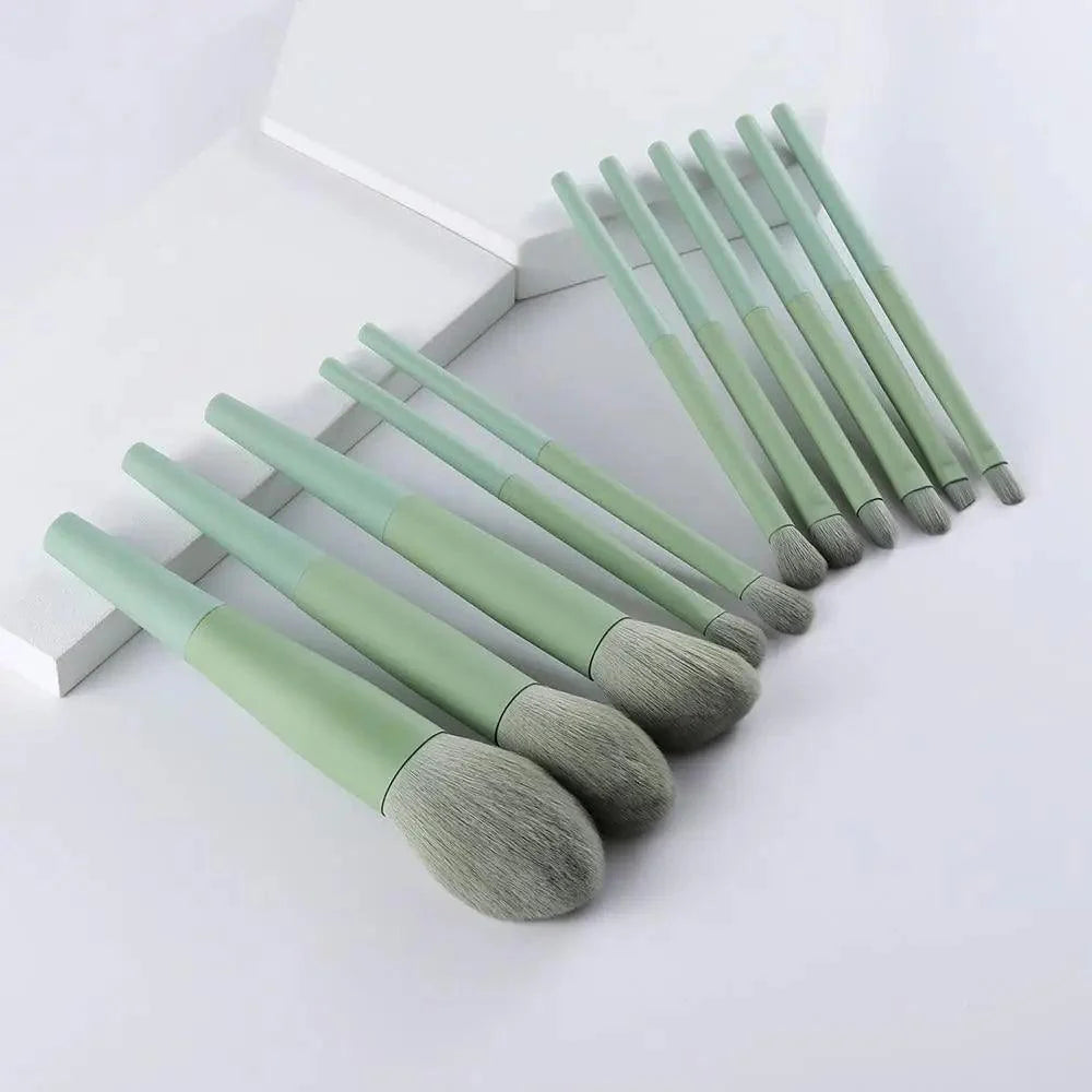 Juego de brochas de maquillaje verde premium de 11 piezas