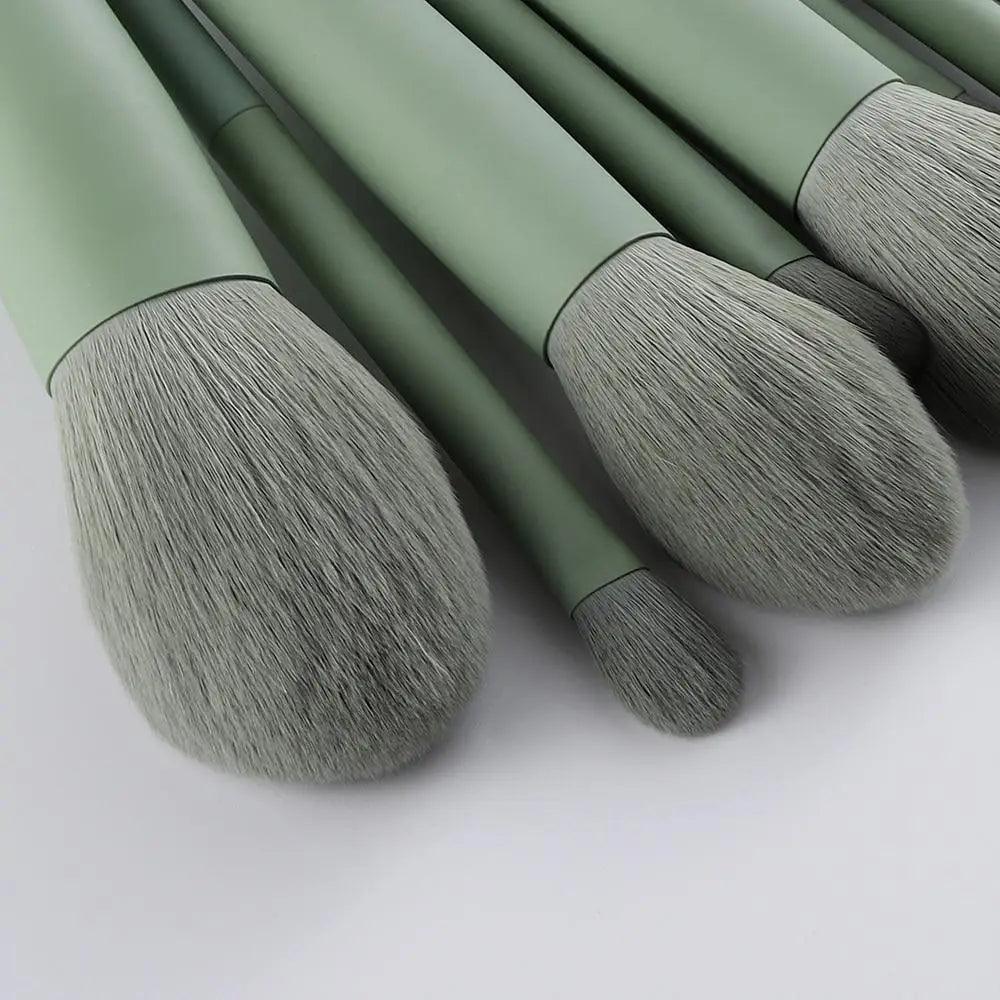 Juego de brochas de maquillaje verde premium de 11 piezas