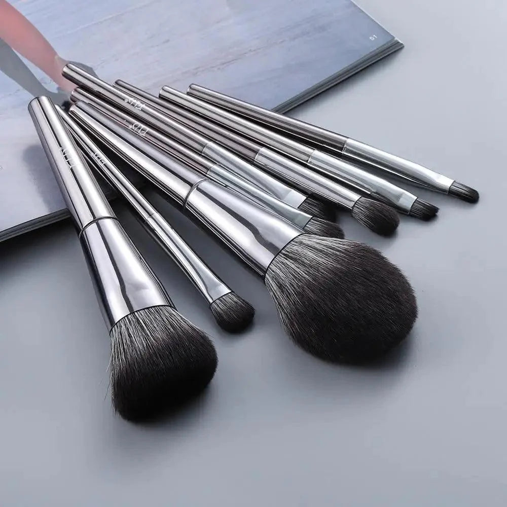 Juego de brochas de maquillaje verde premium de 11 piezas