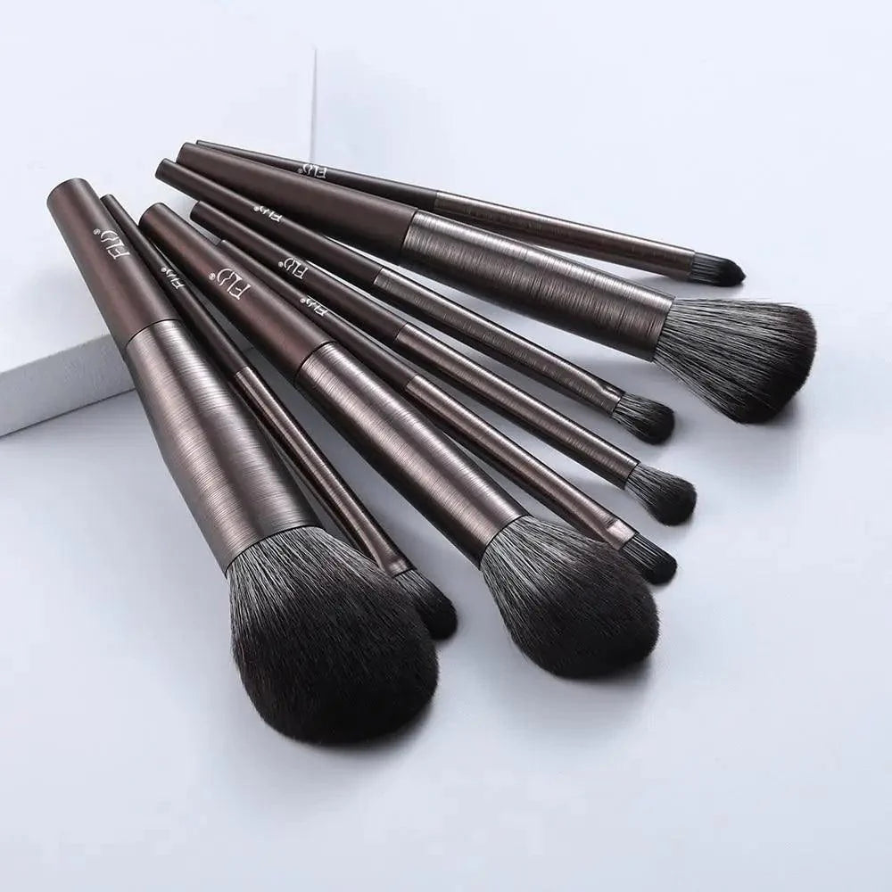 Juego de brochas de maquillaje verde premium de 11 piezas