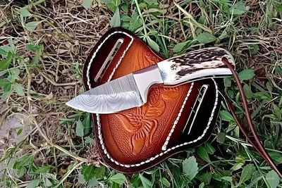 Premium Mini Skinning Knife by Antler's Edge: Handcrafted Damascus Steel - Korvel
