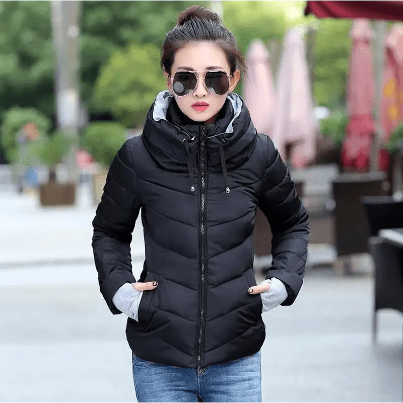 Cozy Women's Winter Jacket - Stylish Hooded Puffer Coat - Korvel