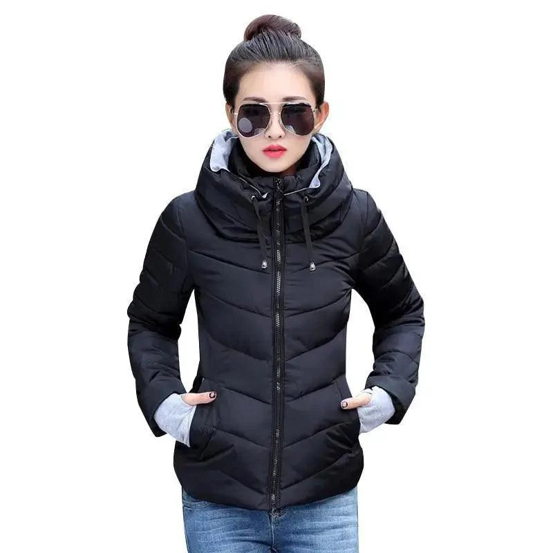 Cozy Women's Winter Jacket - Stylish Hooded Puffer Coat - Korvel
