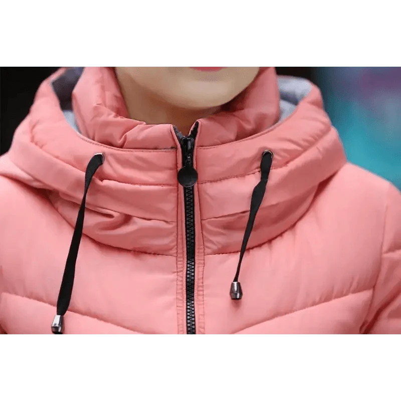 Cozy Women's Winter Jacket - Stylish Hooded Puffer Coat - Korvel