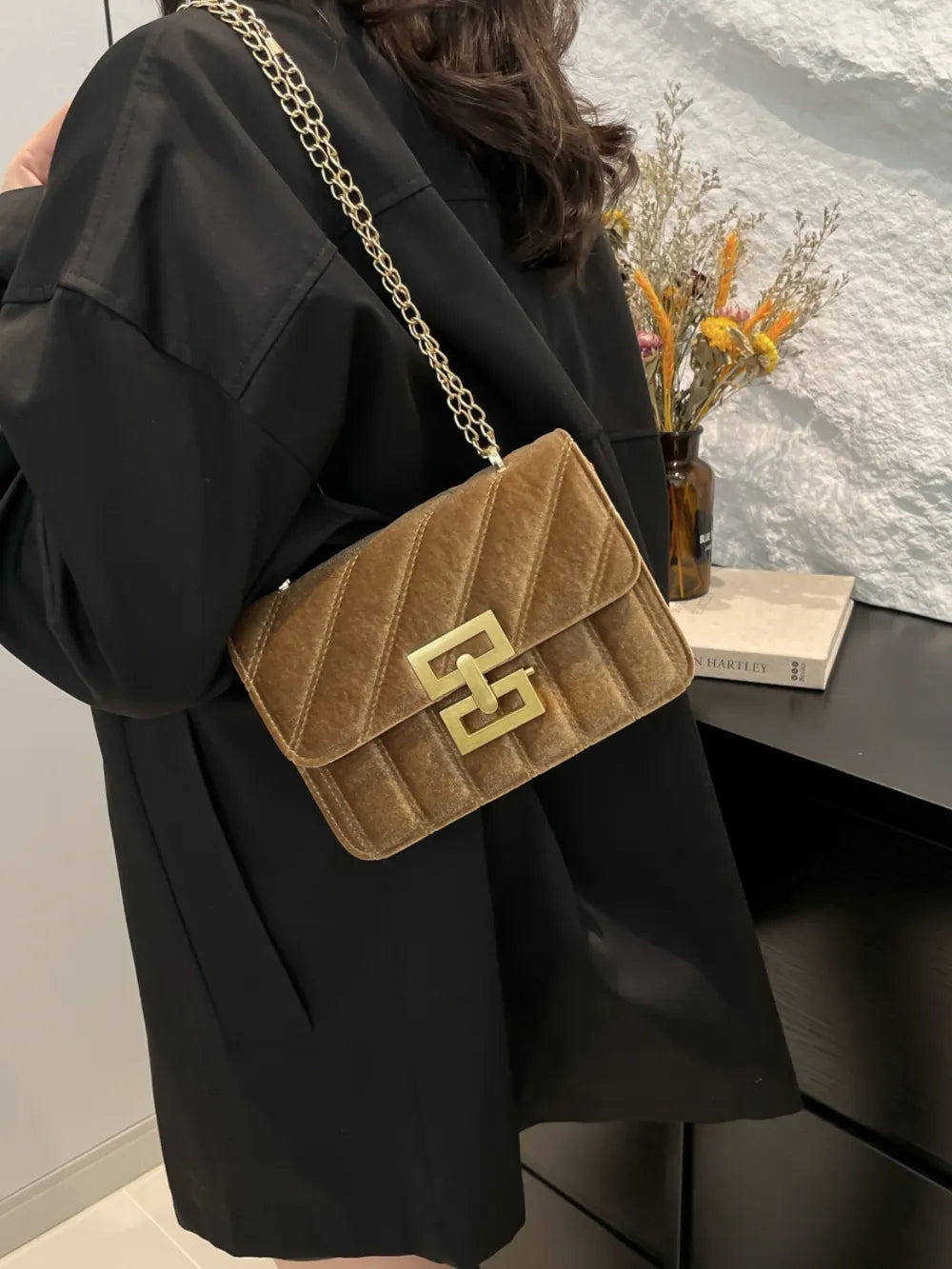 Solid Color Chain Shoulder Bag - Korvel
