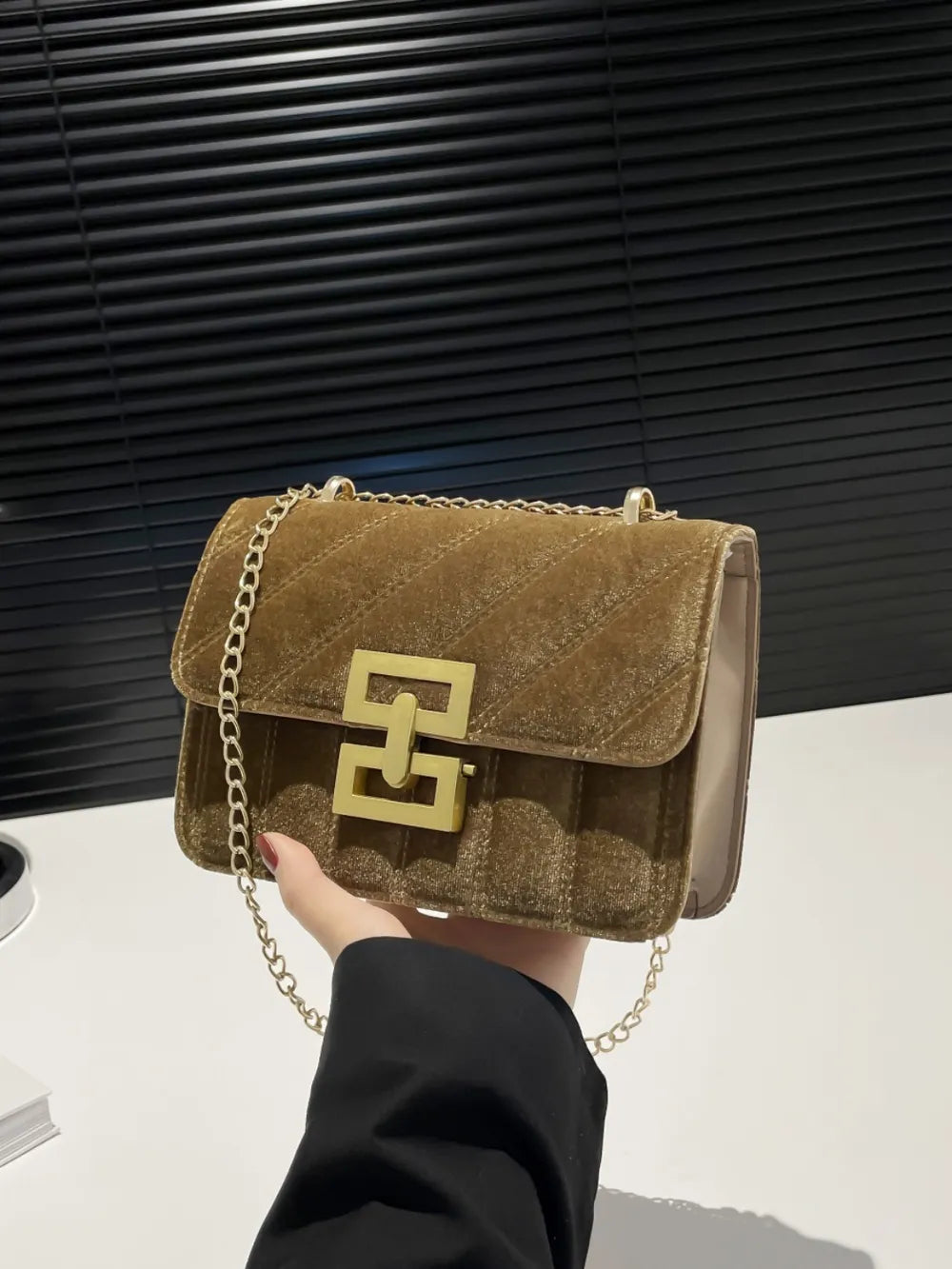 Solid Color Chain Shoulder Bag - Korvel